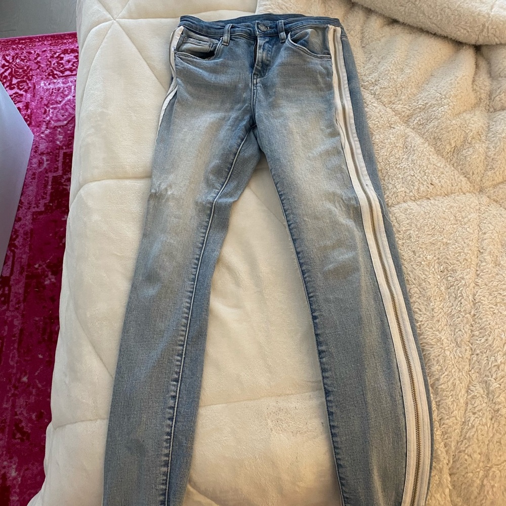 Blank jeans with zipper on sides